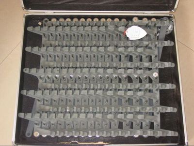 破胎器手提箱裝的重嗎?手動(dòng)的破胎器使用起來(lái)會(huì)不會(huì)不方便的?