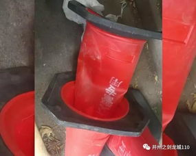 民警執勤檢查過往車輛 男子駕車沖卡終被拘留